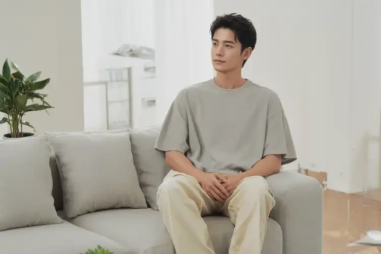 青年人手臂偶爾長濕疹可以治好嗎(圖2)