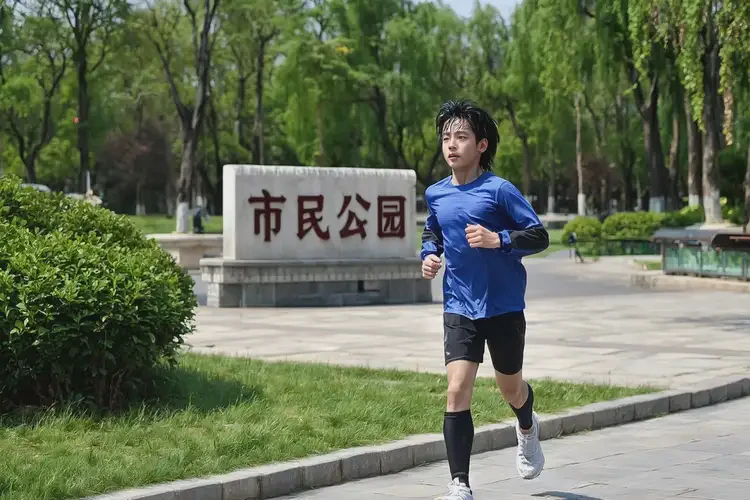 大學(xué)生屁股上起濕疹可不可以根治(圖1)