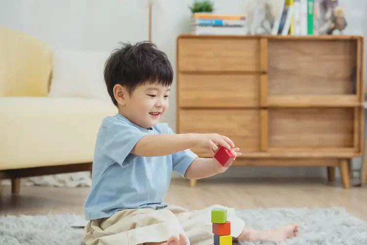 幼兒大腿經(jīng)常長濕疹不管它會(huì)自己好嗎(圖1)