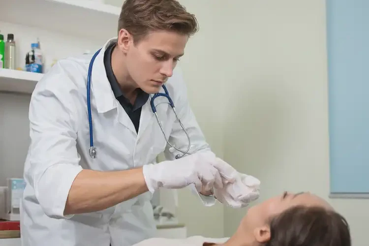 男生肛周出現(xiàn)濕疹可不可以根治(圖3)