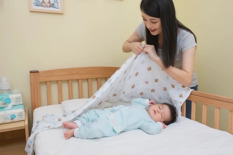 寶寶臉上經(jīng)常起濕疹可以治愈嗎(圖4)