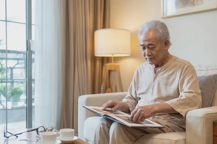 老年人手臂上長濕疹能徹底自愈嗎(圖2)