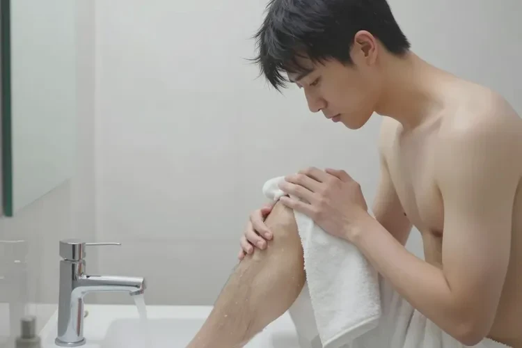 男人小腿長濕疹能靠自己自愈嗎(圖2)