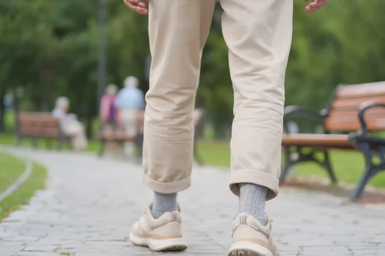 高齡老人腳上容易起濕疹能靠自己自愈嗎(圖4)