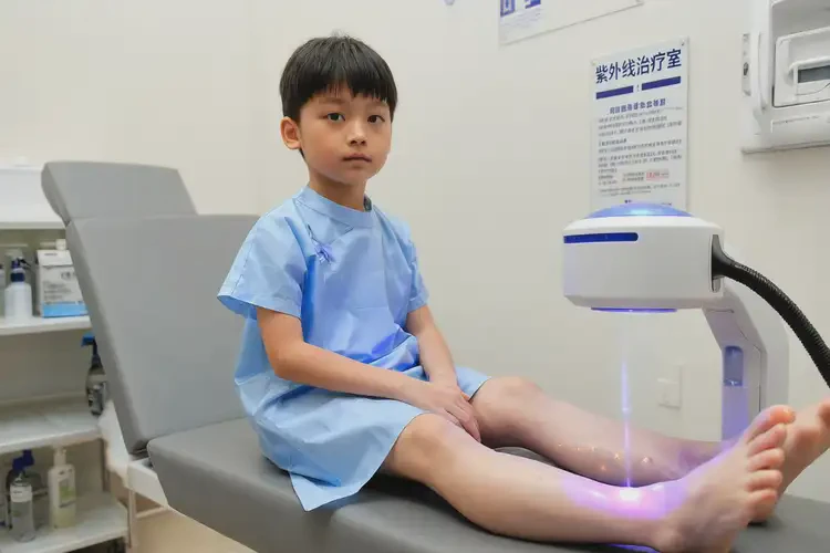 小孩大腿上偶爾起濕疹可以治好嗎(圖1)