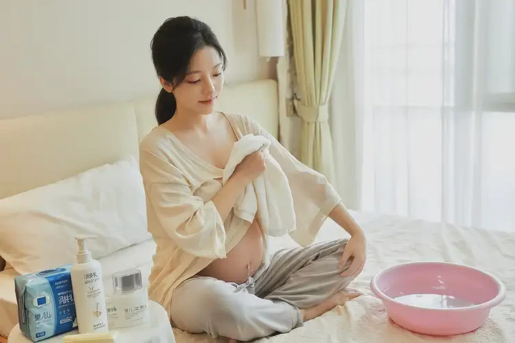 產(chǎn)婦屁股容易長(zhǎng)濕疹可以治好嗎(圖2)