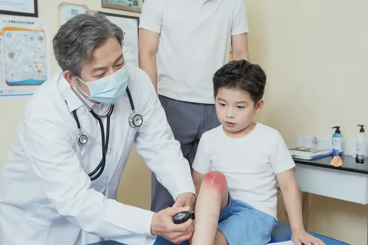 小學(xué)生大腿容易長濕疹能不能徹底自愈(圖2)