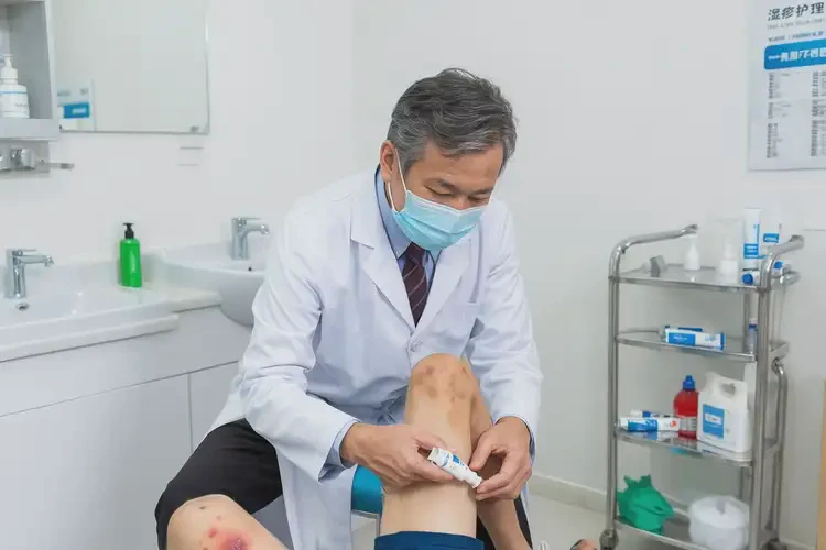 小孩小腿出現(xiàn)濕疹可以治好嗎(圖3)