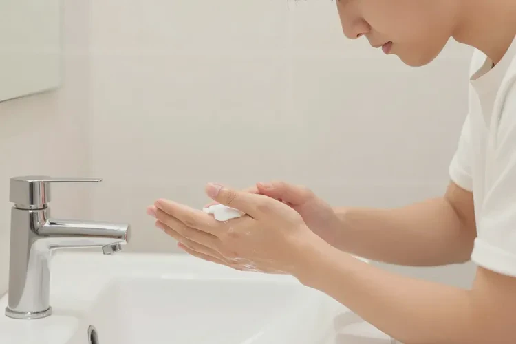 男人手上容易長(zhǎng)濕疹能靠自己自愈嗎(圖2)