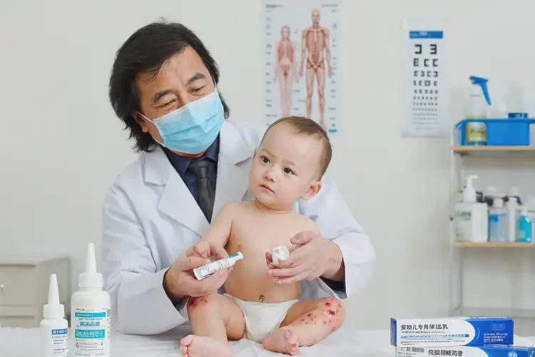 嬰幼兒四肢經(jīng)常起濕疹能夠徹底治愈嗎(圖3)