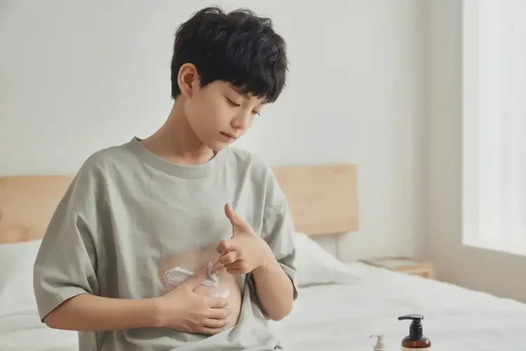 青少年肚子容易起濕疹可以治好嗎(圖2)