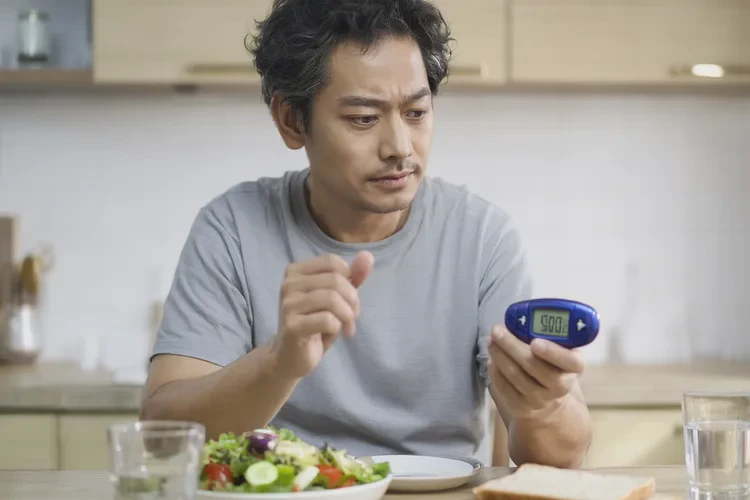 28歲晚餐血糖8點(diǎn)9是怎么回事(圖1)