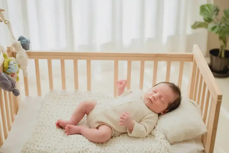 新生儿大腿上出现湿疹可以治好吗(图1)