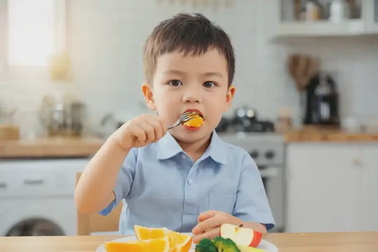 小學(xué)生脖子經(jīng)常長濕疹可不可以徹底自愈(圖1)