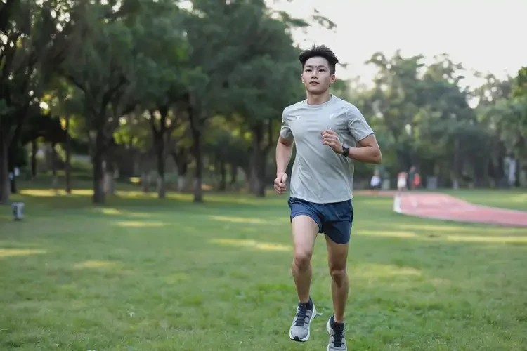 大學(xué)生肚子經(jīng)常長(zhǎng)濕疹可以治好嗎(圖2)