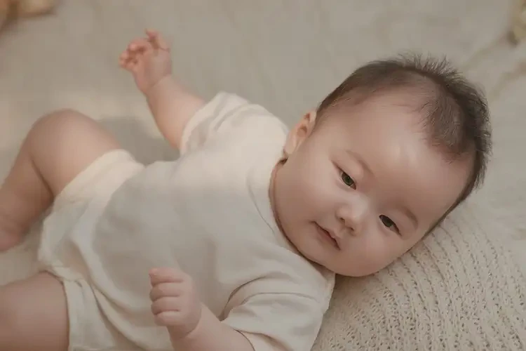 寶寶手臂上有濕疹可以治好嗎(圖2)