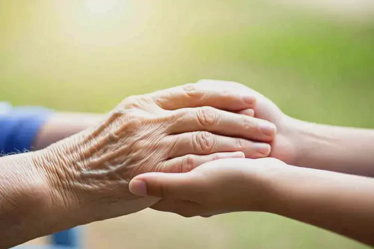 老人手臂起濕疹可以治好嗎(圖2)