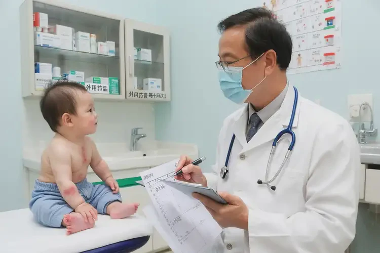 嬰幼兒小腿容易起濕疹可以治好嗎(圖2)