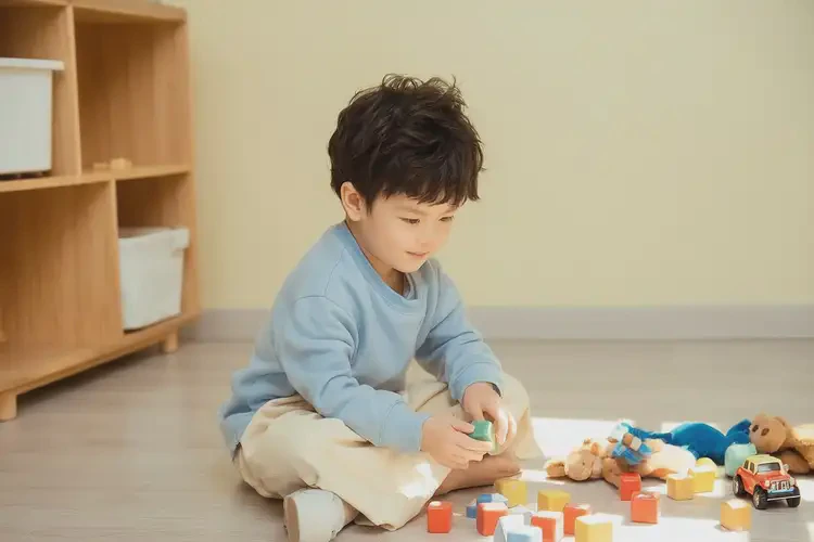 少兒小腿上經(jīng)常長濕疹可以治好嗎(圖1)