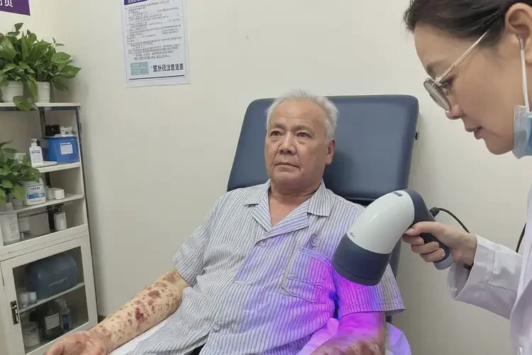 老年人屁股上長(zhǎng)濕疹可以治好嗎(圖3)