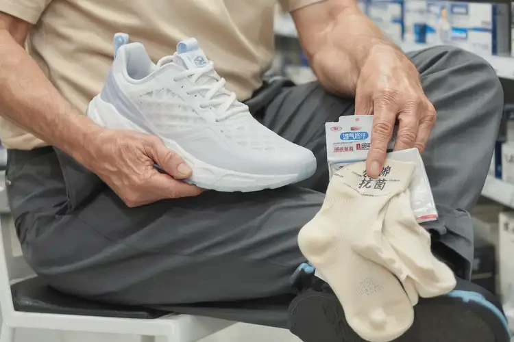 男性腳上長濕疹可以治好嗎(圖2)