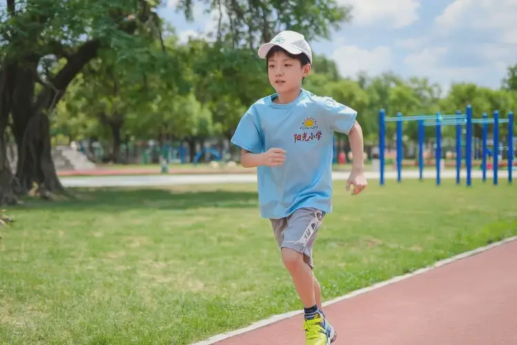 小学生大腿上长湿疹可以治好吗(图1)