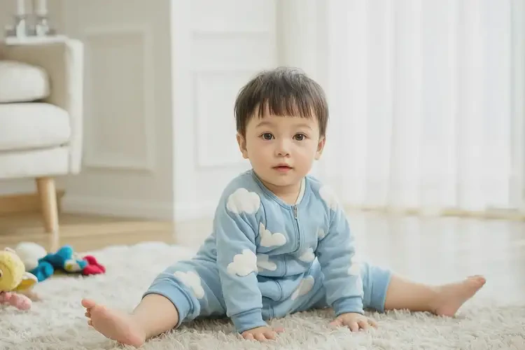 幼兒脖子上容易長(zhǎng)濕疹可以治好嗎(圖2)