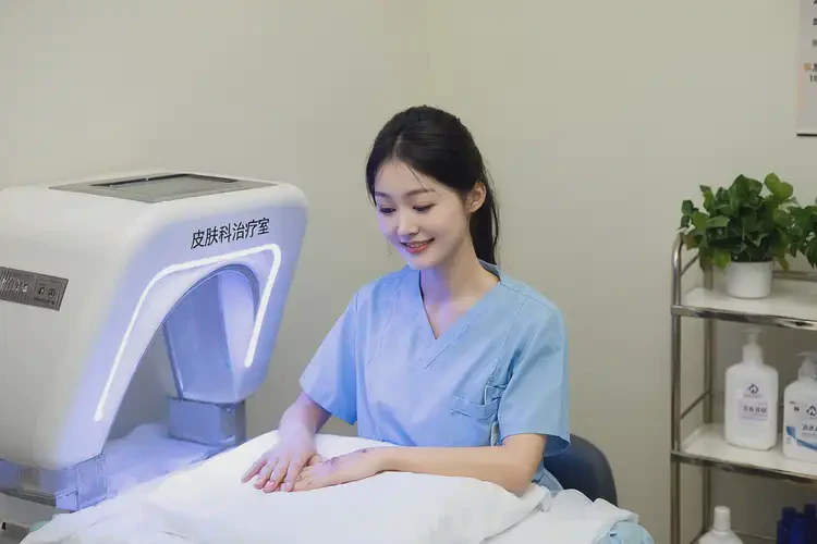 女性手上起濕疹可以治好嗎(圖2)