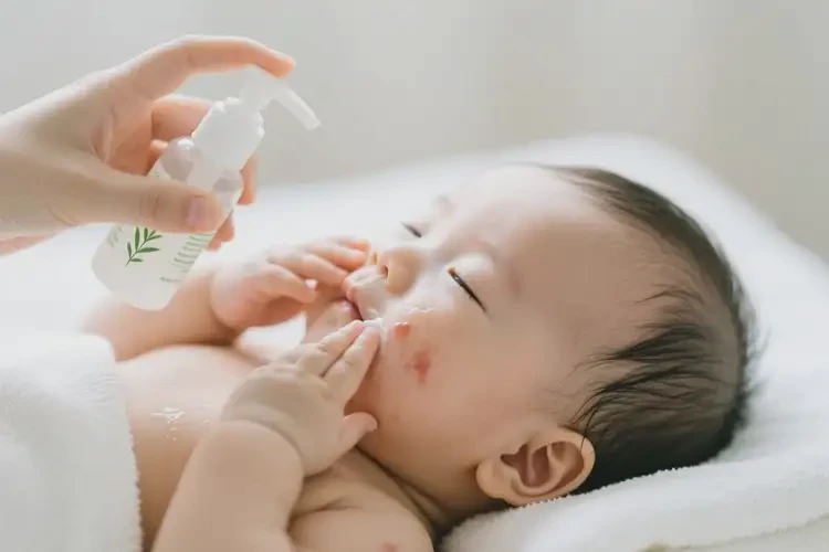 寶寶臉上偶爾起濕疹能治好嗎(圖3)