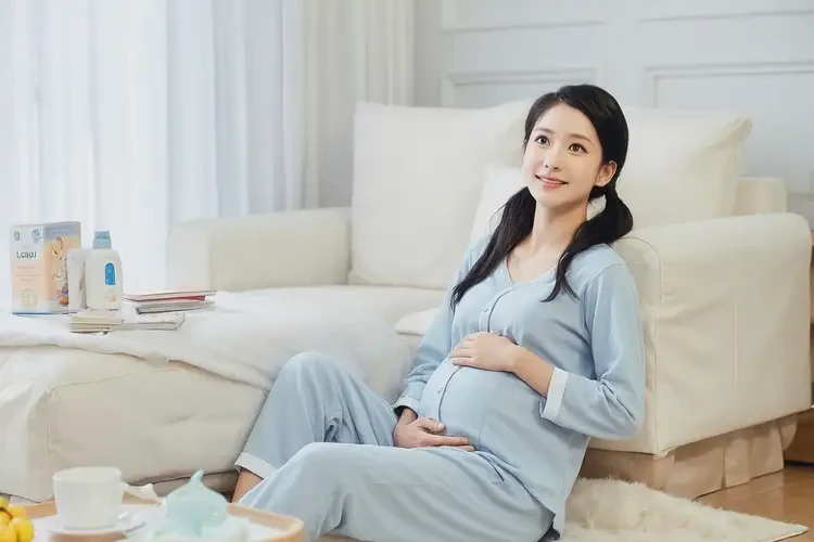 產婦脖子上經(jīng)常長濕疹可以治好嗎(圖1)