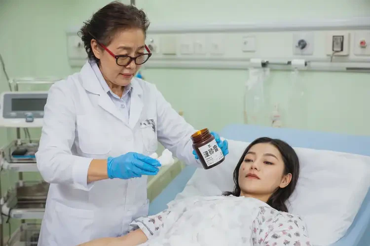 产妇大腿有湿疹可以治好吗(图4)