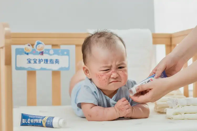 嬰兒身上偶爾起濕疹可以治好嗎(圖3)