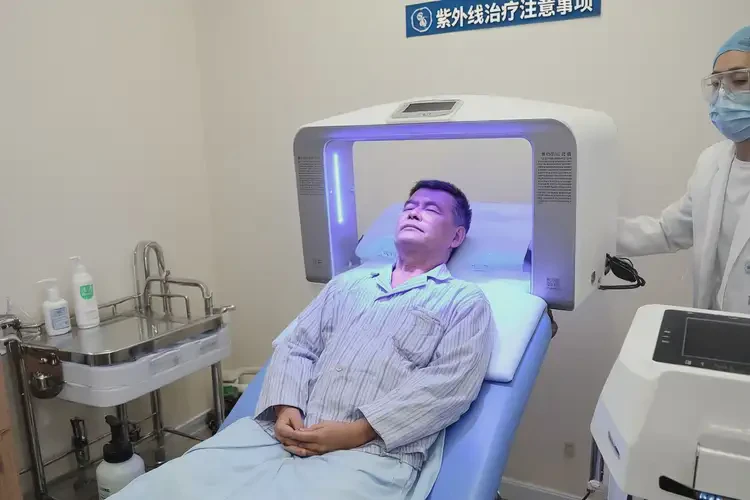 大學(xué)生面部經(jīng)常起濕疹可以治好嗎(圖2)