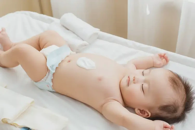 宝宝肚子上经常起湿疹可不可以彻底自愈(图2)