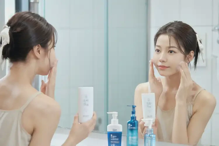 女人面部出湿疹不管它会自己好吗(图3)