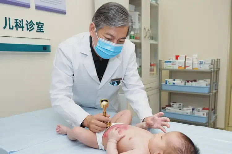 嬰兒肚子上起濕疹能治好嗎(圖2)