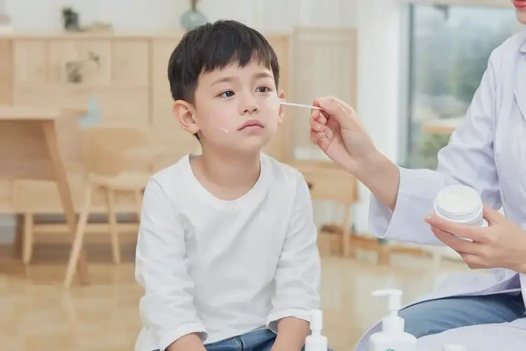 小學(xué)生臉上經(jīng)常起濕疹可以治好嗎(圖2)