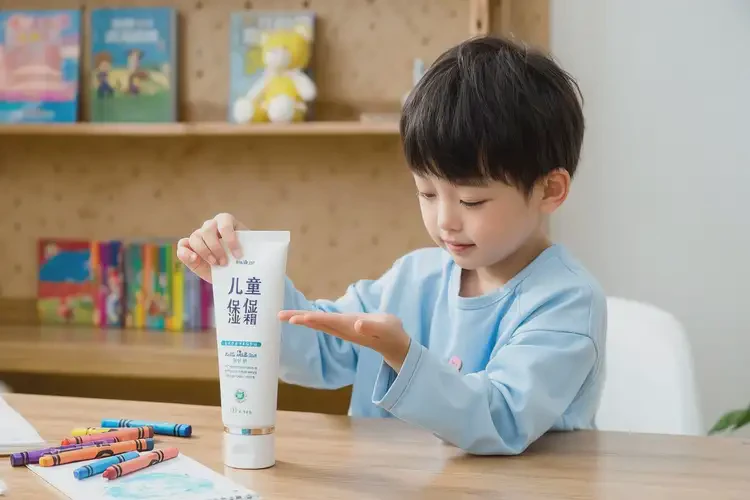 孩子肚子上出現(xiàn)濕疹能徹底自愈嗎(圖2)