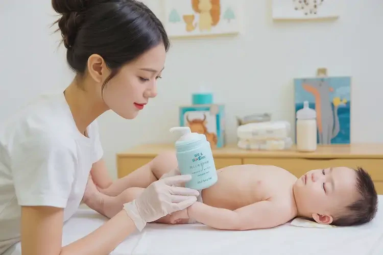 嬰兒四肢起濕疹可以治好嗎(圖2)