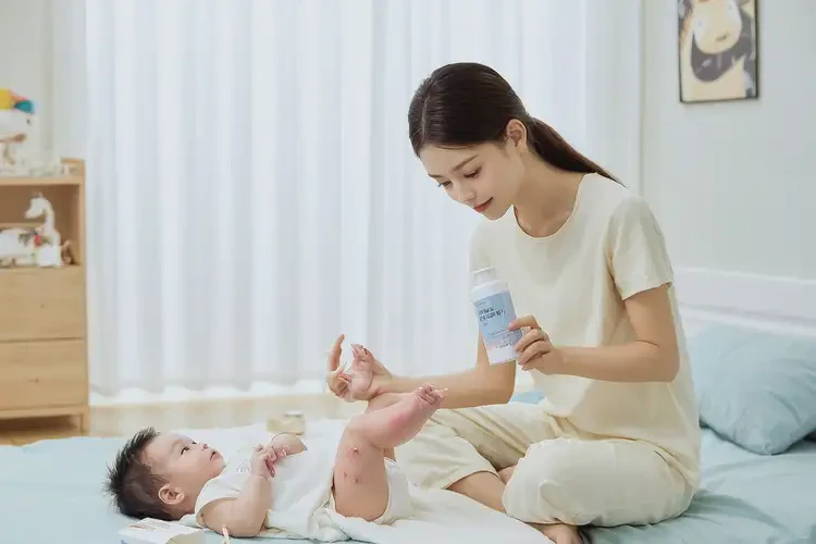 新生儿小腿上有湿疹可以治好吗(图3)