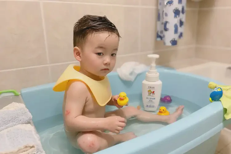 幼兒大腿起濕疹能徹底自愈嗎(圖2)