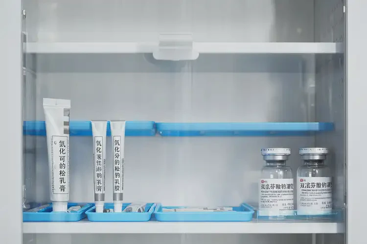 大學(xué)生面部容易長(zhǎng)濕疹不管它會(huì)自己痊愈嗎(圖3)