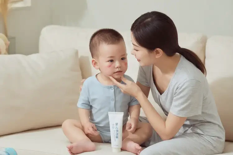 寶寶臉上長濕疹可以治好嗎(圖3)