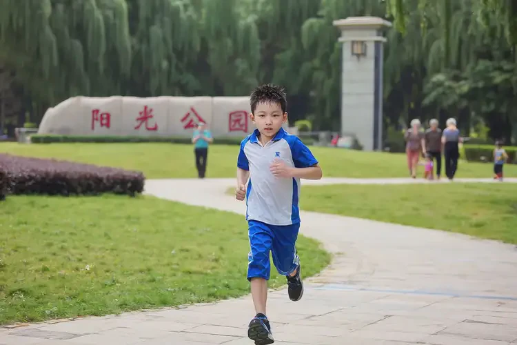 小學生肚子上經(jīng)常長濕疹能夠徹底治愈嗎(圖1)