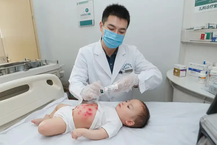 嬰幼兒肚子上長濕疹可以治好嗎(圖3)