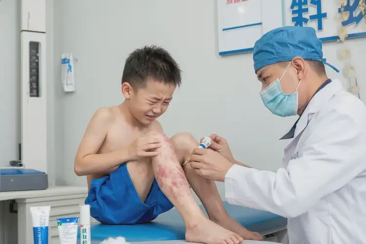 小兒大腿上長濕疹可以治好嗎(圖2)