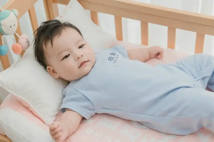 寶寶肚子上偶爾長濕疹能治好嗎(圖1)