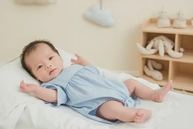 新生儿脖子出现湿疹可以治好吗(图1)