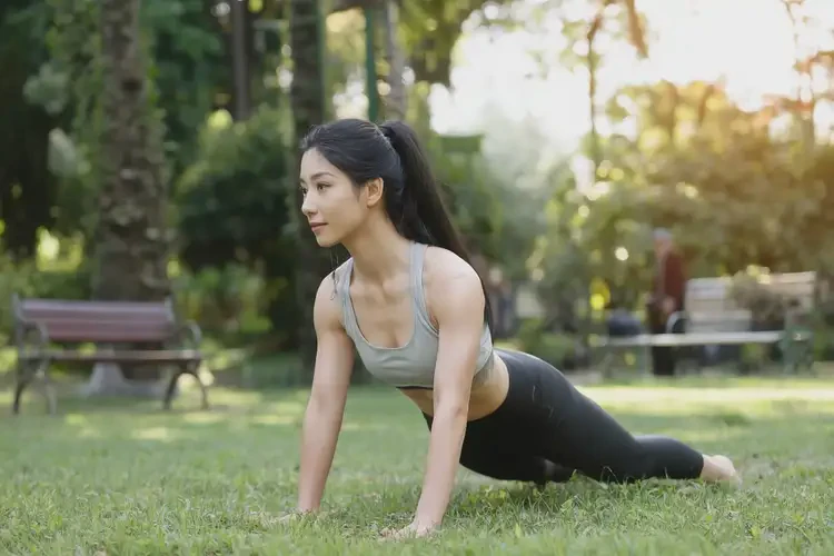 女生身上偶爾長濕疹可以治好嗎(圖1)