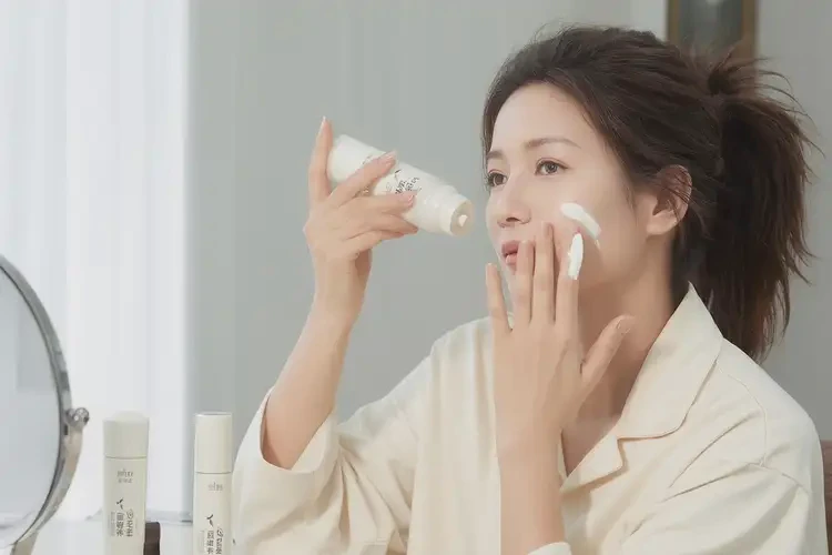 男人大腿经常长湿疹不管它会自己自愈吗(图2)